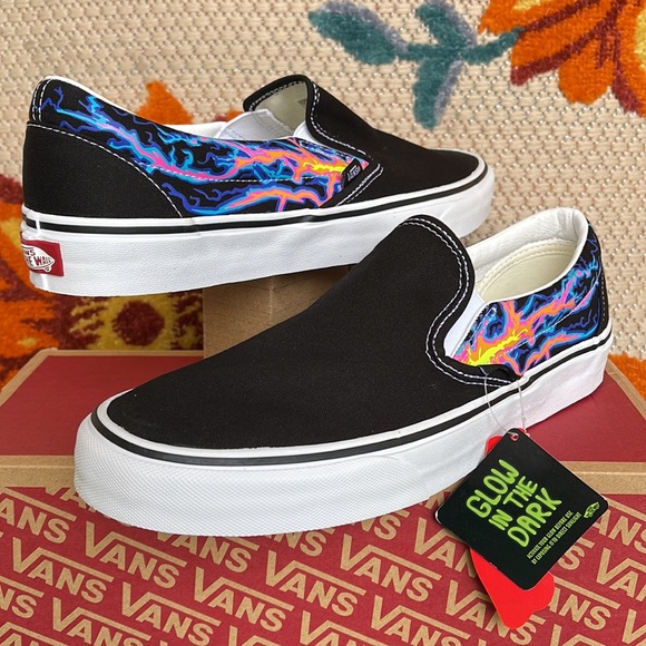Vans Classic Slip On Electric Flame Black/True White Men’s sneakers - Picture 9 of 16